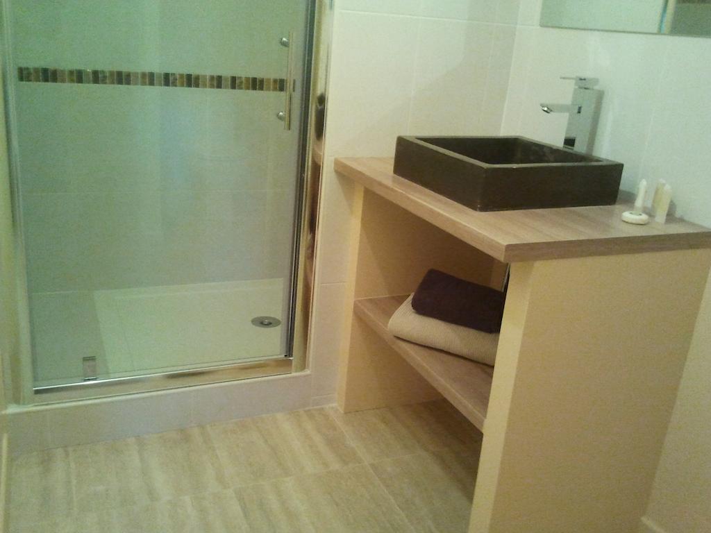 Chambres D'Hotes La Grange Au Bois Champagne-et-Fontaine Ruang foto