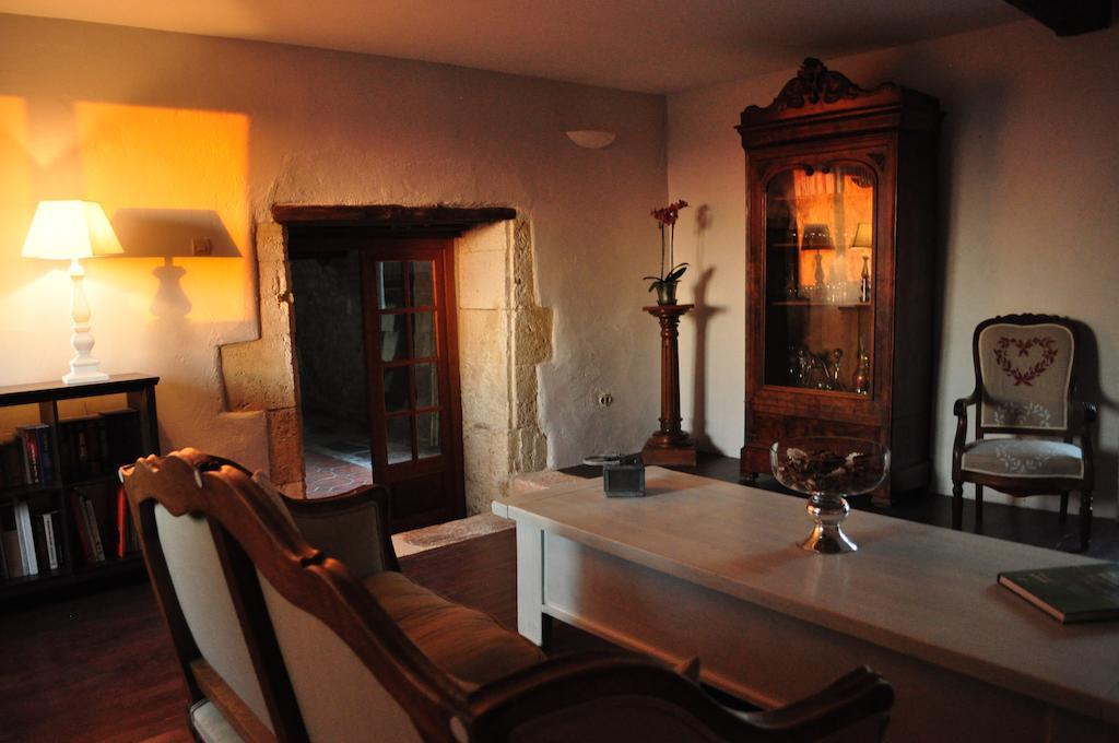 Chambres D'Hotes La Grange Au Bois Champagne-et-Fontaine Bagian luar foto